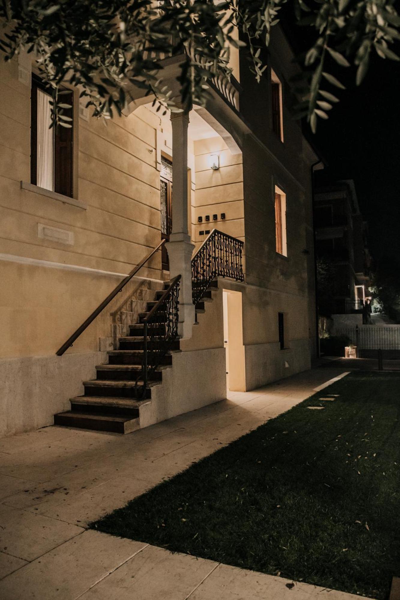 Naboo Verona Luxury Suites Exterior photo