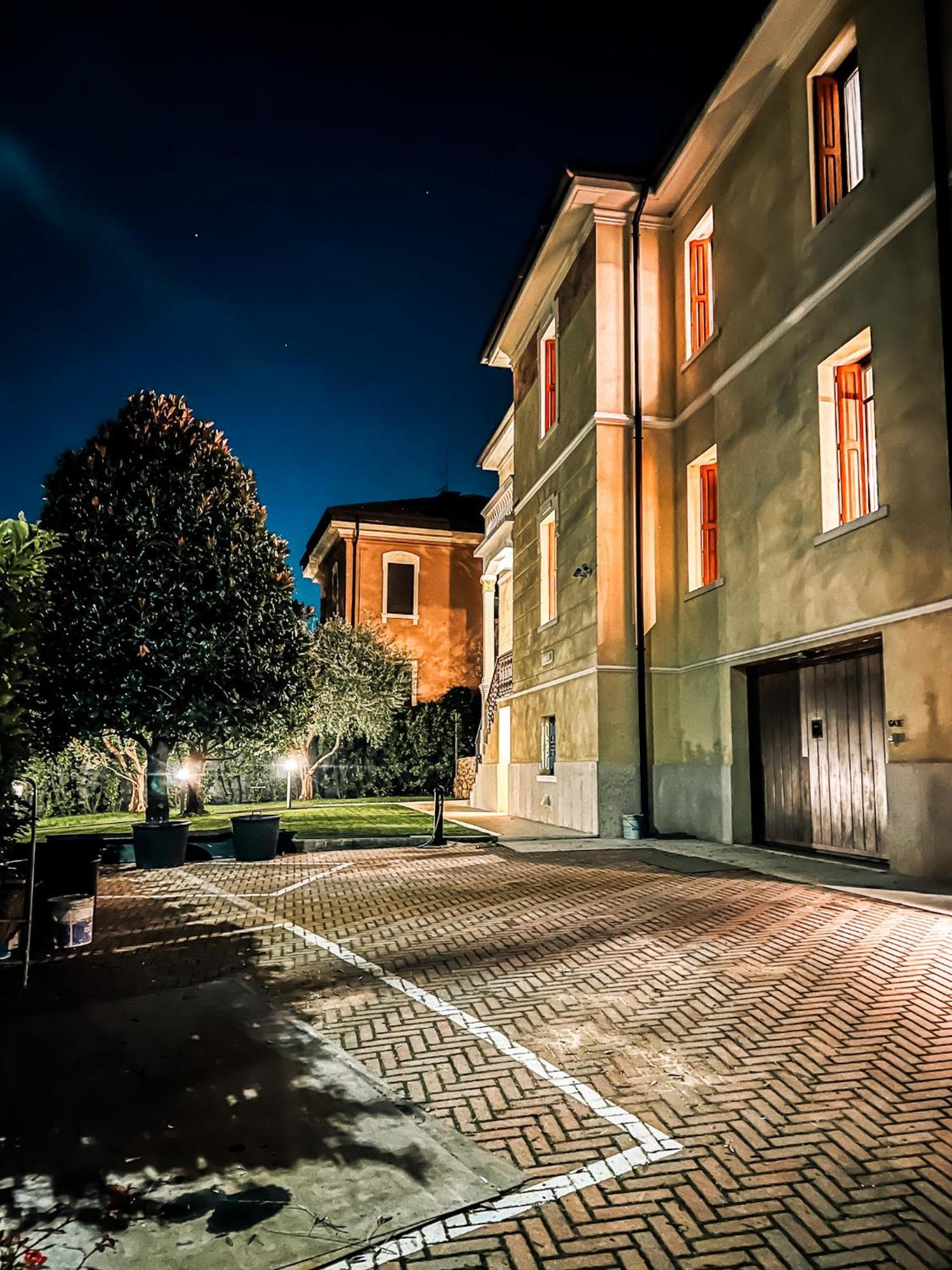 Naboo Verona Luxury Suites Exterior photo